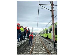 Installation of the catenary system for the Bursa Emek – City Hospital metro line